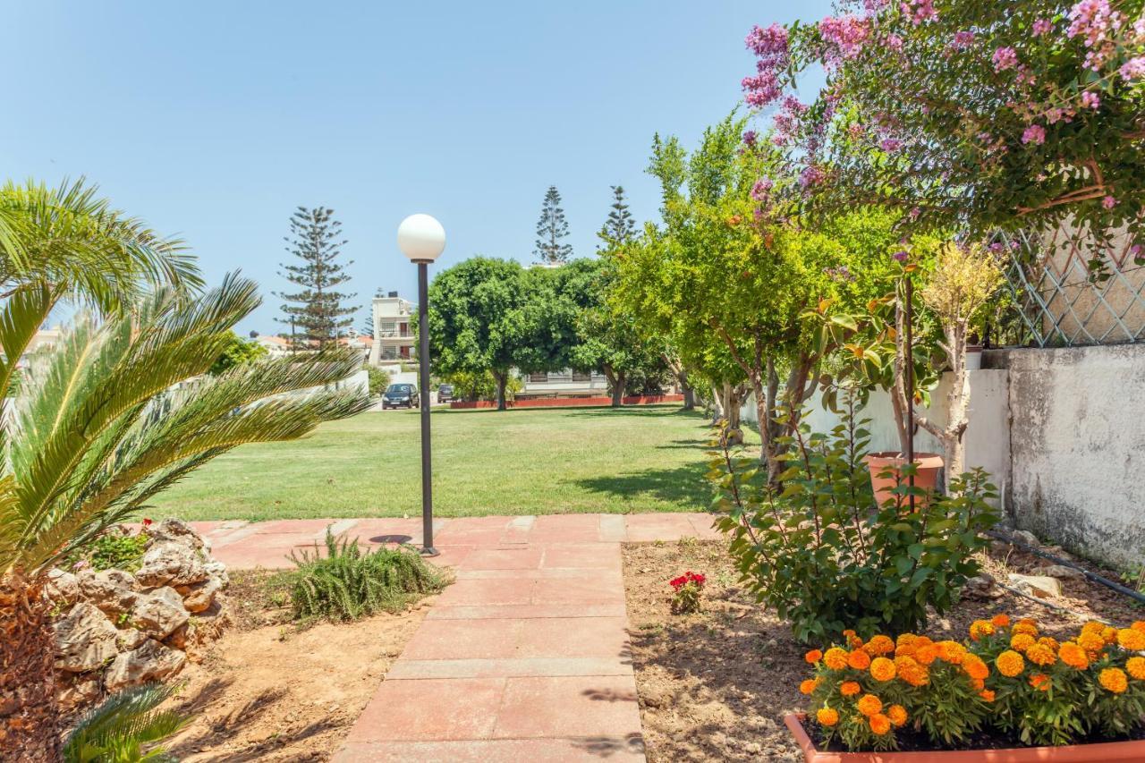 Christine Seaside Apartments In Chania Stalós Extérieur photo